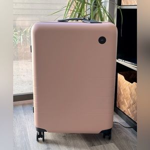 Monos medium check-in luggage, rose quartz